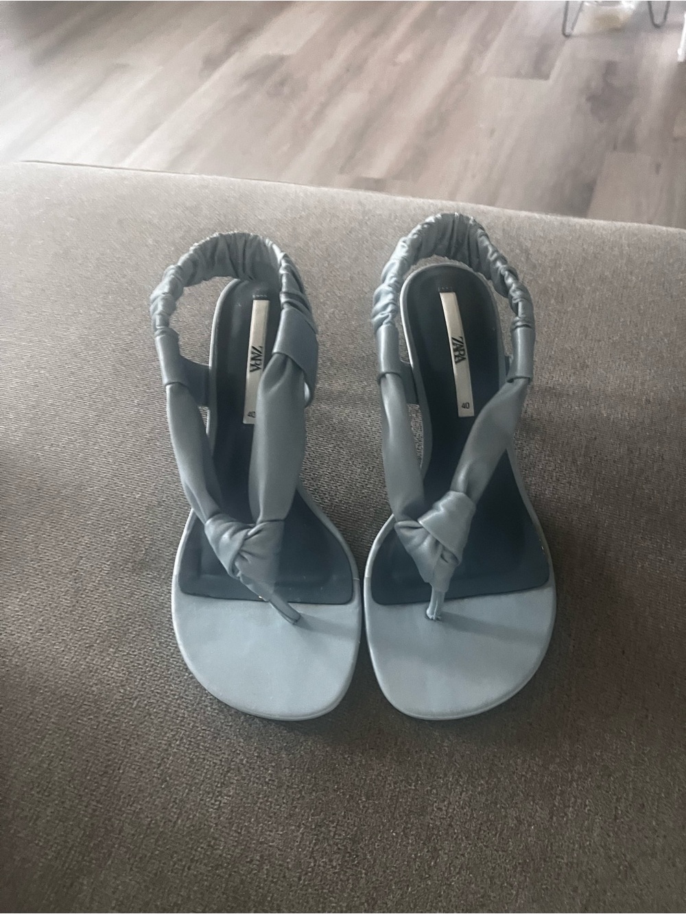 Zara Blue Leather Knot Thong Sandals for Women